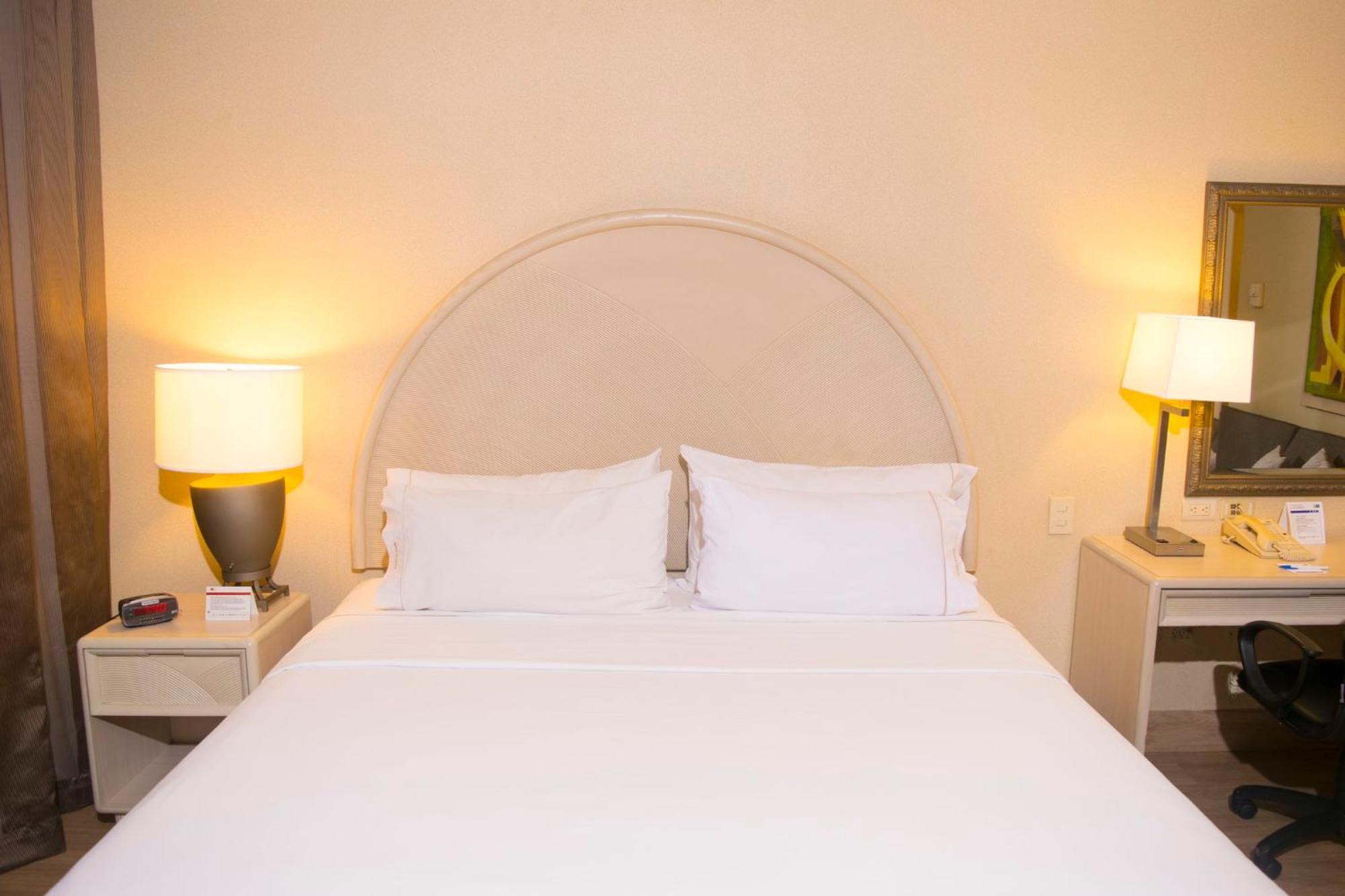 Holiday Inn Express Monterrey Galerias-San Jeronimo By Ihg Extérieur photo