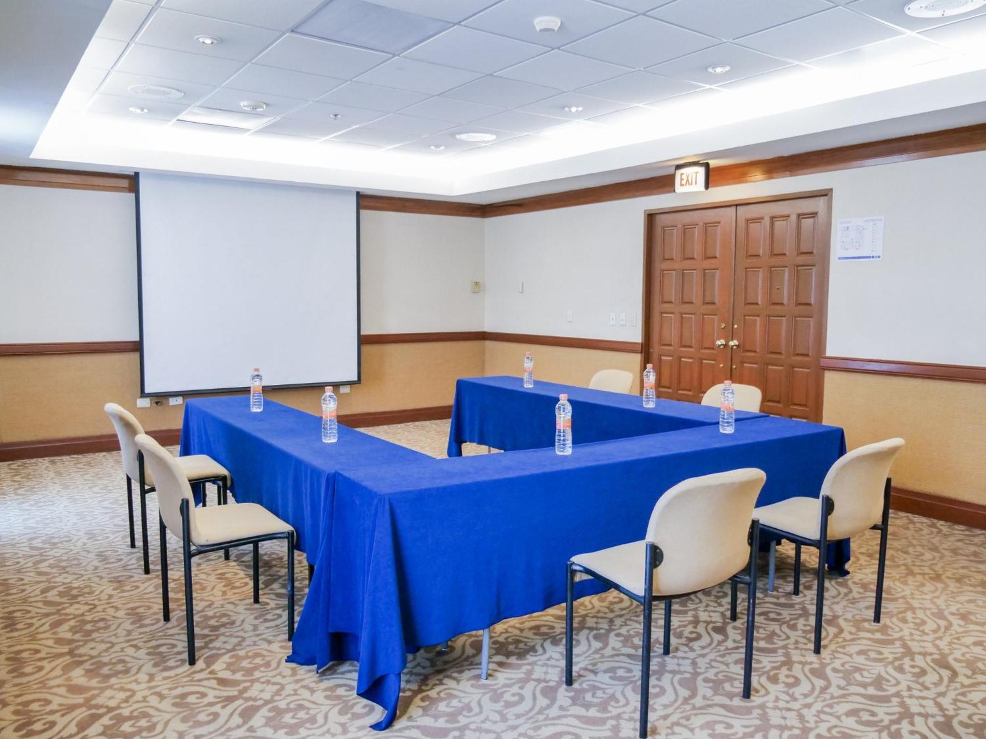 Holiday Inn Express Monterrey Galerias-San Jeronimo By Ihg Extérieur photo