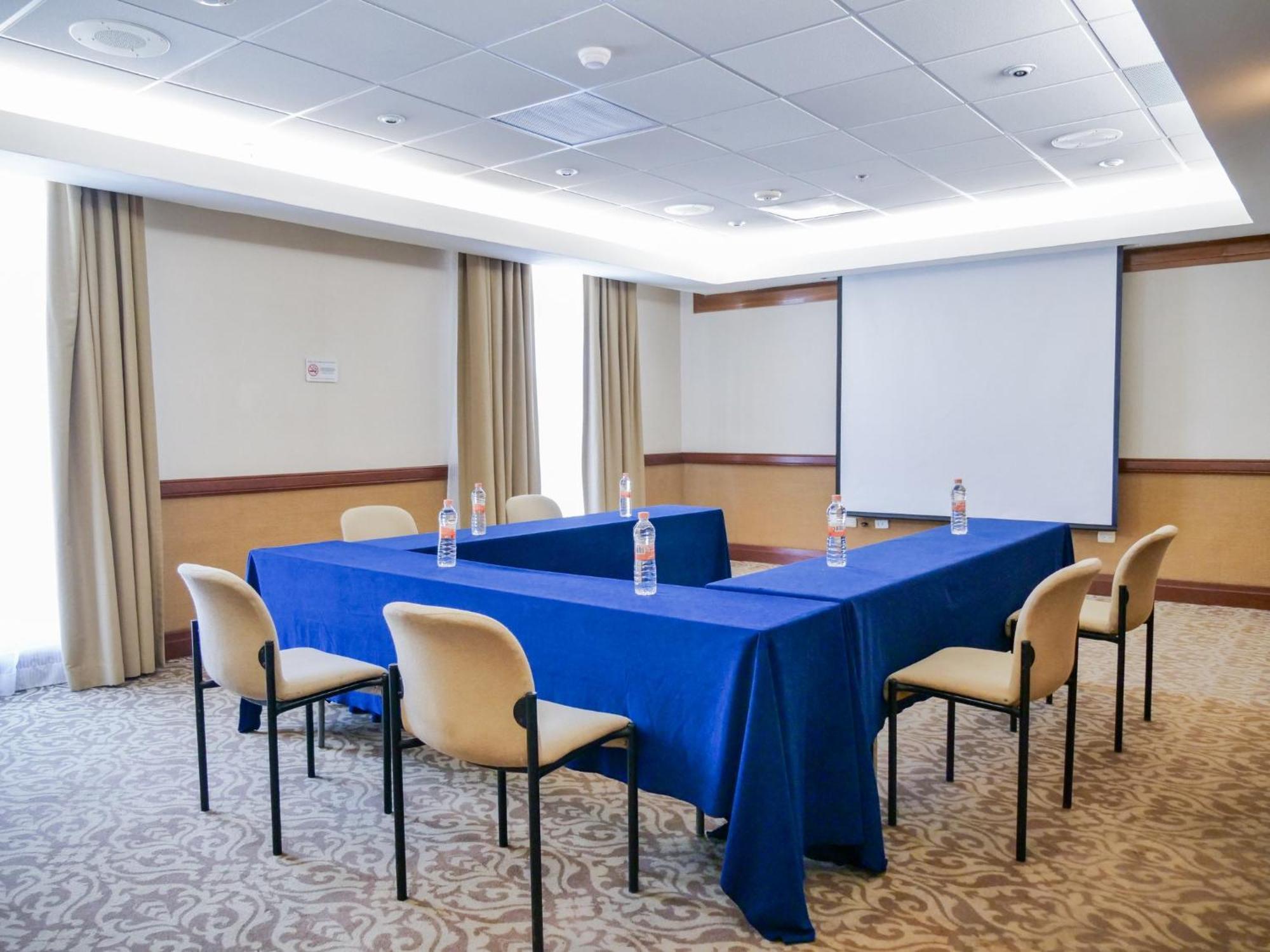 Holiday Inn Express Monterrey Galerias-San Jeronimo By Ihg Extérieur photo